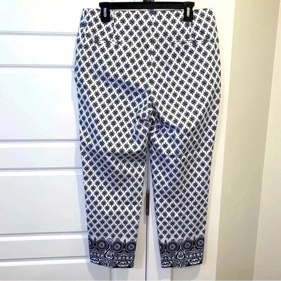 Talbots Black & White Print Straight Leg Crop Pants Side Zip Size 12 Like New - Picture 4 of 11